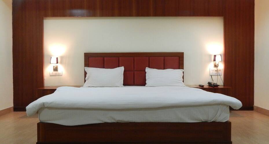 Magneto Conclave & Guest House, Raipur 5